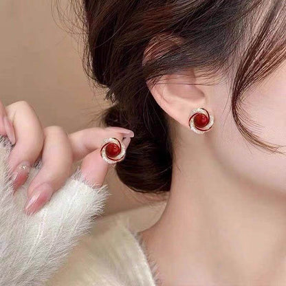The Stud She'll Be Asked About — Pearl & Crystal Twist Studs | Daily Wear