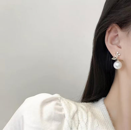 Floral Pearl Drop Earrings - Petals & Ore